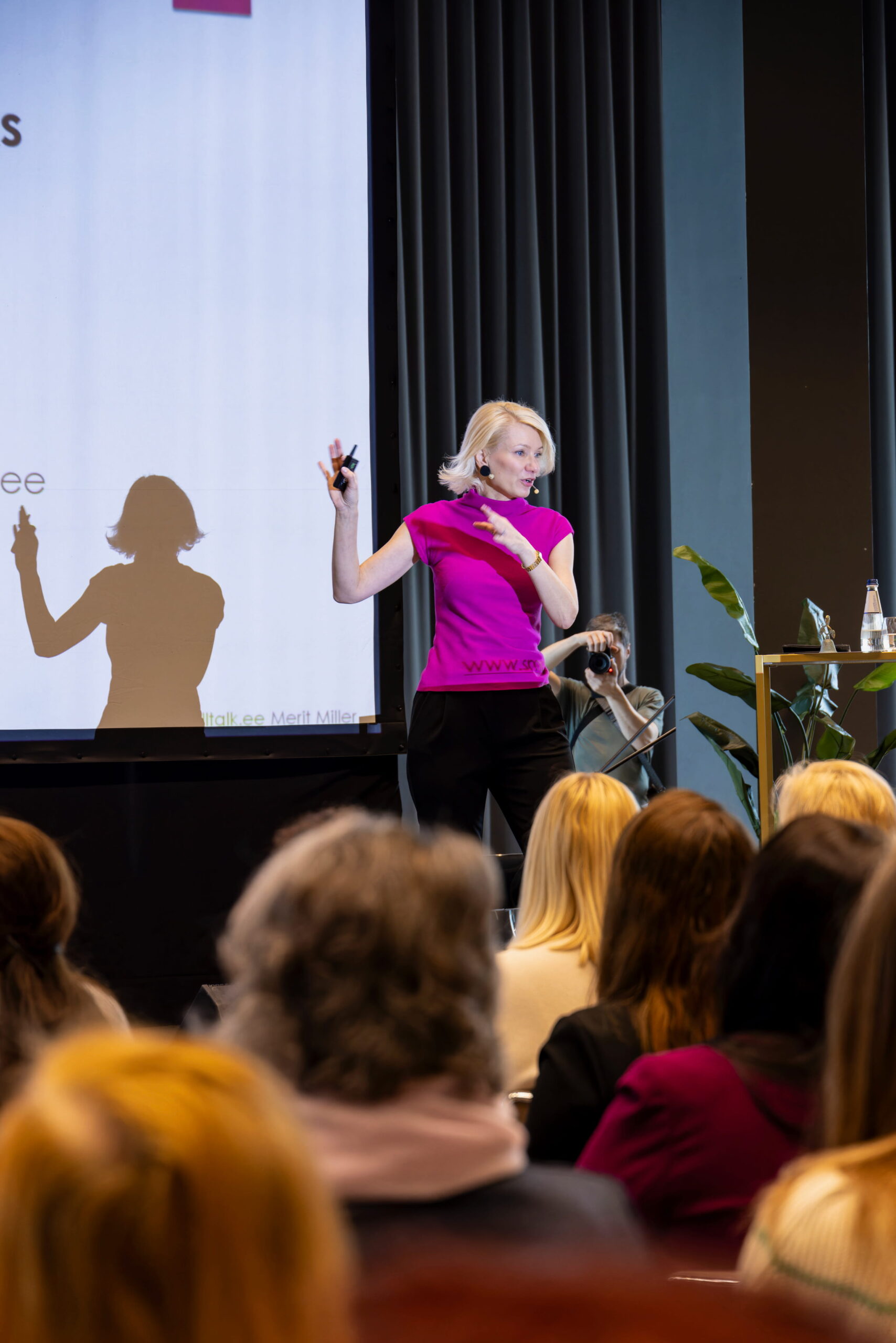 Merit Miller raskete vestluste meeskonnakoolitusel